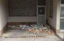 Stanari zgrade kod nekadašnje „Lire“ u Mostaru upozoravaju na šatore, gomile otpada, noćnu buku, sukobe i sve veći strah za sigurnost.