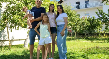 Alen Dervić, supruga Dženita i njihovo troje djece nakon više od dva desetljeća života u SAD-u odlučili su ostati u Tomislavgradu.