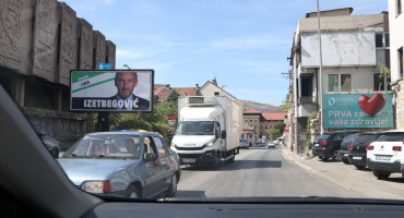 Izborni plakati u Mostaru