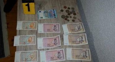 Pljačka benzinske Breza, novac