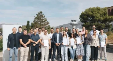 Prva generacija od 17 polaznika Centra za obuku BHANSA-e u Mostaru završila je osnovnu obuku za kontrolore zračnog prometa.