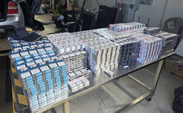 Na graničnom prijelazu Svilaj pokušao prokrijumčariti više od 42.000 cigareta