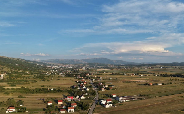 Tragedija kod Livna: Pješakinja smrtno stradala u prometnoj nesreći