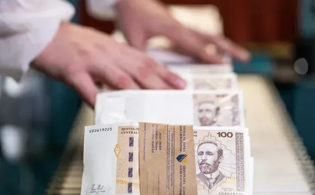 Odobrena jednokratna pomoć za više od 147.000 učenika i studenata, evo koliko će dobiti