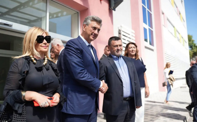 Plenković s četvero ministara obišao Mostar: Za 600 projekata podijelili 25,75 milijuna eura