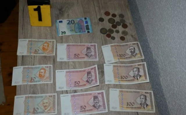 Dvojica mladića opljačkala benzinsku crpku