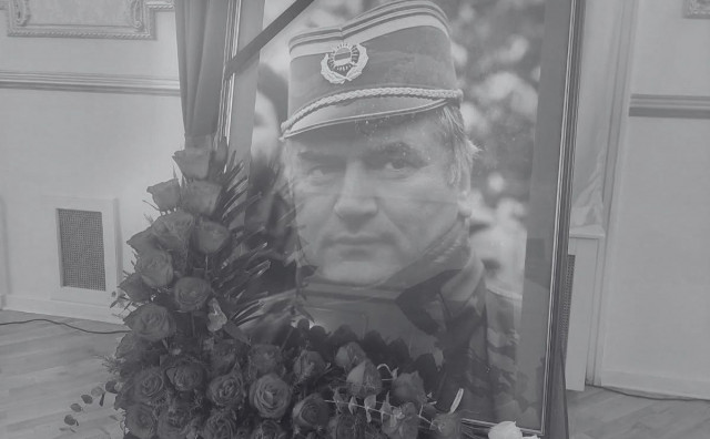 Dužnosnici Srbije i RS-a na komemoraciji ratnom zločincu Mladiću: Nazivali ga 'časnim časnikom'