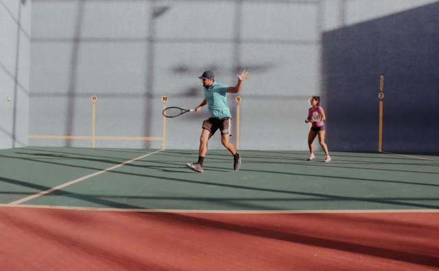 sport tenis mladić i djevojka