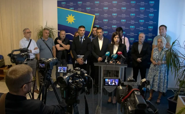 Vlada HNŽ-a i sindikati dogovorili rast osnovice za pet posto od siječnja i naknade za prijevoz za 20 posto od listopada. Novi rast moguć je u srpnju.