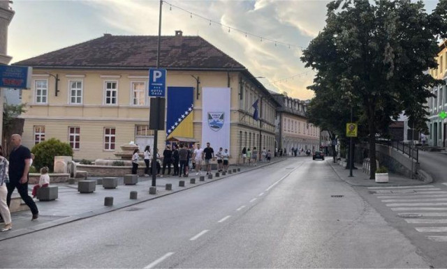 Maloljetnik ozlijeđen u centru Konjica
