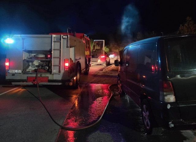 U Širokom Brijegu gorio kombi, vatrogasci spriječili veću štetu
