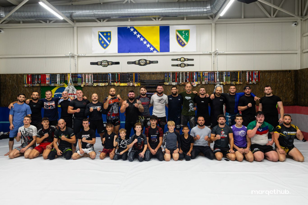 Borac i trener SK Ilirik iz Gruda Tomislav Miloš sudjelovao je na zatvorenom treningu i sparingu s UFC borcem Khamzatom Chimaevom u Sarajevu.