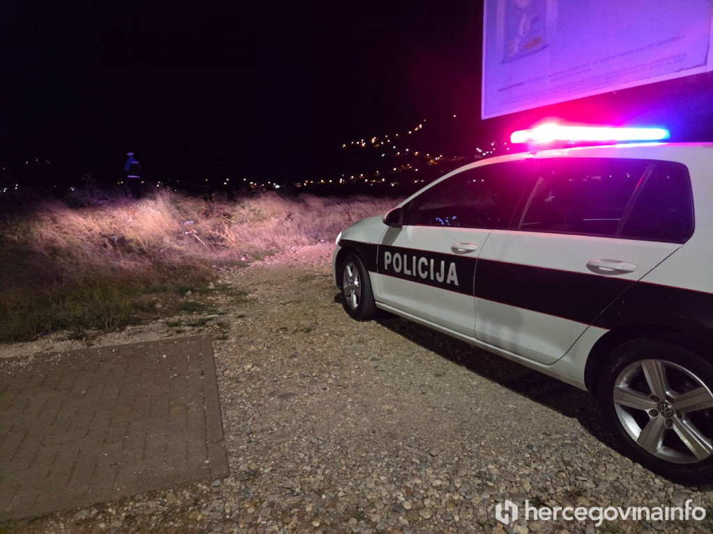 policija noć rotacije