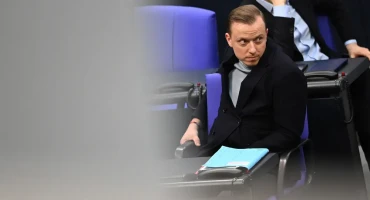 Adis Ahmetović