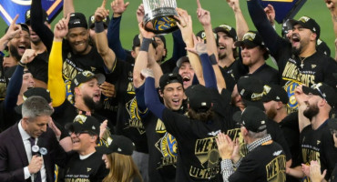 Christian Yelich, čiji su korijeni iz Mostaća kod Trebinja, s Milwaukee Brewersima osvojio je prvi World Series. Nastupio je u svih pet finalnih utakmica.