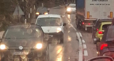 vozačima se preporučuju oprez i strpljenje