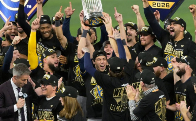 Christian Yelich, čiji su korijeni iz Mostaća kod Trebinja, s Milwaukee Brewersima osvojio je prvi World Series. Nastupio je u svih pet finalnih utakmica.