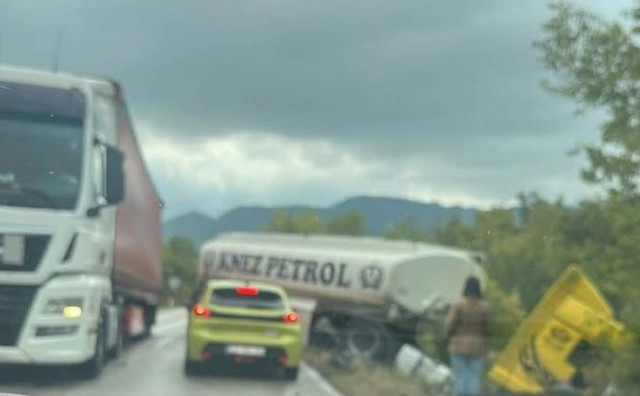 Cisterna sletjela s ceste između Gruda i Ljubuškog