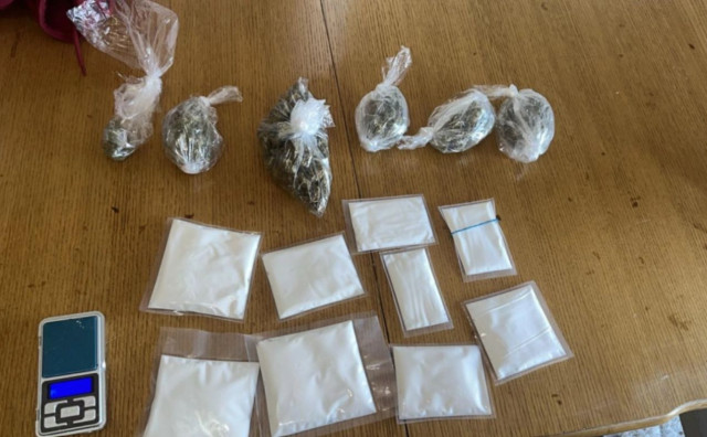 Zaplijenjeno 2,5 kilograma droge i veći iznos novca