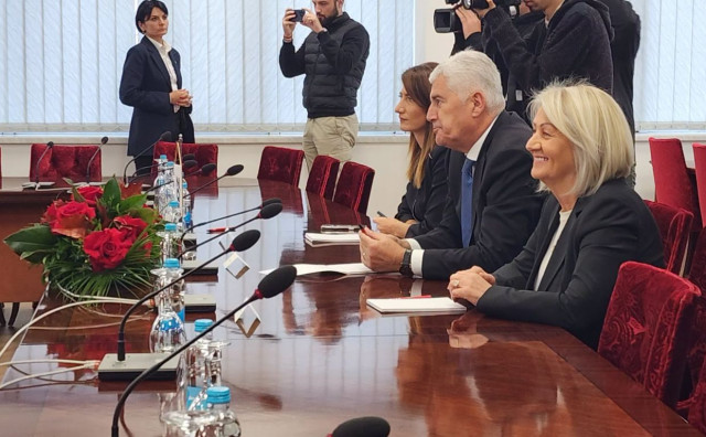 Počeo sastanak Dodika i Čovića: U Banjoj Luci razgovaraju o formiranju nove vlasti