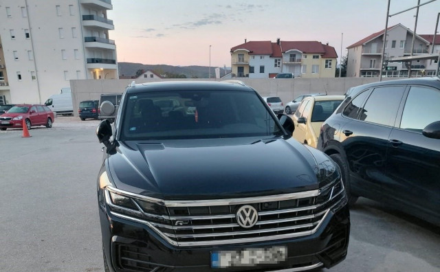 Policija kod Posušja muškarcu oduzela vozilo i novac