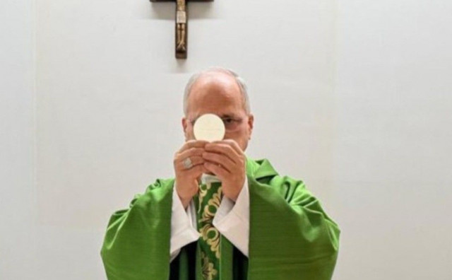 Papa Lav XIV. slavio misu u bolnici