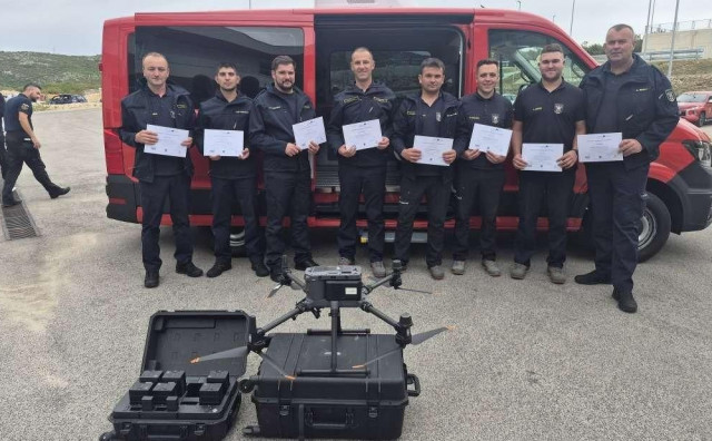 Posuški vatrogasci završili obuku za dronove i AI