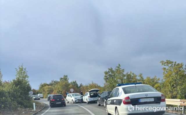 Sudar automobila na cesti Čitluk - Mostar